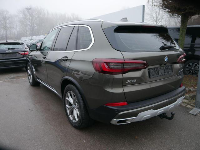 BMW X5 xLine XDRIVE*NAVI*PDC*SHZ*MATRIX*AHK-ABNEHMBAR*TEMPOMAT*KAMERA*LEDER 