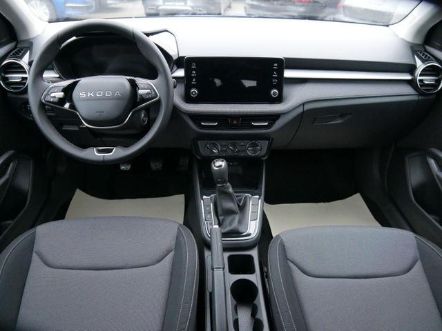 Skoda Fabia Selection 1.0 TSI *NAVI-ÜBER-SMARTLINK*LED*PDC-HI*SHZ*KLIMA*BLUETOOTH 