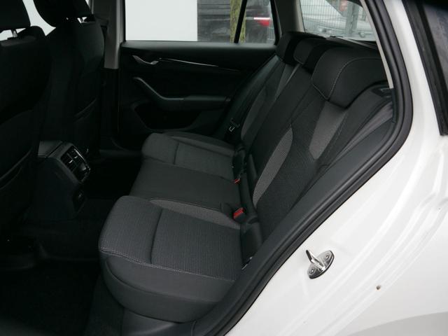 Skoda Octavia Combi Selection 2.0 TDI DSG Selection*ACC*NAVI*PDC*LED*SHZ*TEMPOMAT*KLIMA 