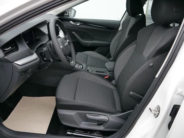 Skoda Octavia Combi Selection 2.0 TDI DSG Selection*ACC*NAVI*PDC*LED*SHZ*TEMPOMAT*KLIMA 