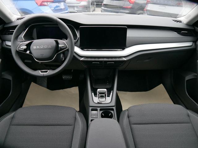 Skoda Octavia Combi Selection 2.0 TDI DSG Selection*PDC*LED*SHZ*TEMPOMAT*SMARTLINK*AHK-SCHWENKBAR 