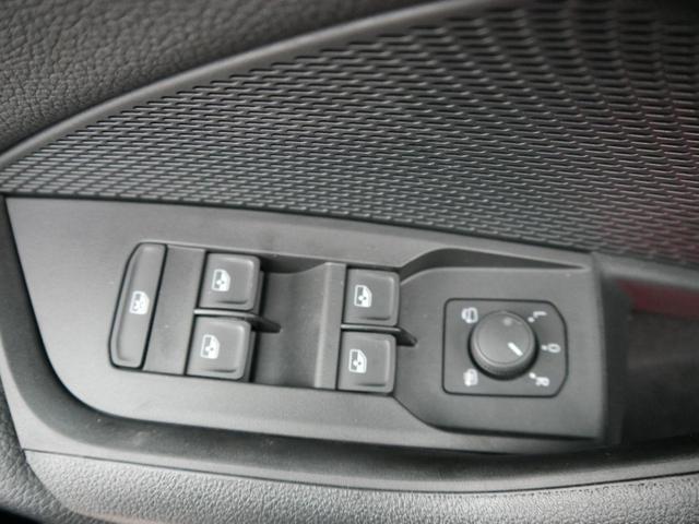 Skoda Octavia Combi Selection 2.0 TDI DSG Selection*PDC*LED*SHZ*TEMPOMAT*SMARTLINK*AHK-SCHWENKBAR 