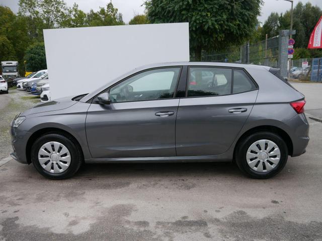 Skoda Fabia Selection 1.0 TSI *PDC-HI*LED*SHZ*NAVI-&Uuml;BER-SMARTLINK*KLIMA*BLUETOOTH 