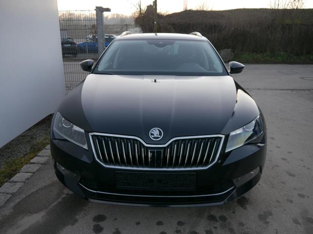 Skoda Superb Combi Style 2.0 TDI DSG 4x4 Style*ACC*PDC-HI*KAMERA*LED*AHK*TEMPOMAT*EL-PONORAMA-DACH 