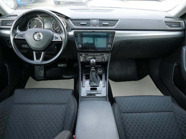 Skoda Superb Combi Style 2.0 TDI DSG 4x4 Style*ACC*PDC-HI*KAMERA*LED*AHK*TEMPOMAT*EL-PONORAMA-DACH 
