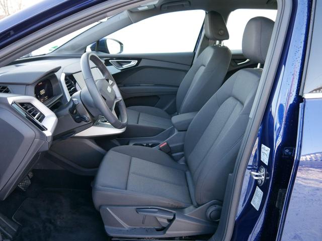 Audi Q4 e-tron 40 E-TRON*PDC-HINTEN*KEYLESS-GO*NAVI*LED*3-ZONE KLIMA* 