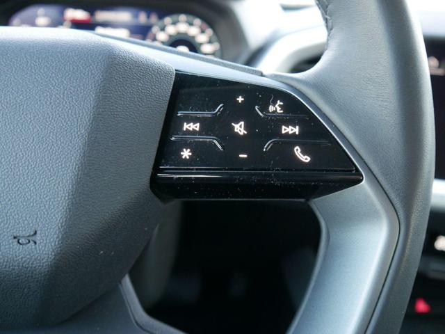 Audi Q4 e-tron 40 E-TRON*PDC-HINTEN*KEYLESS-GO*NAVI*LED*3-ZONE KLIMA* 