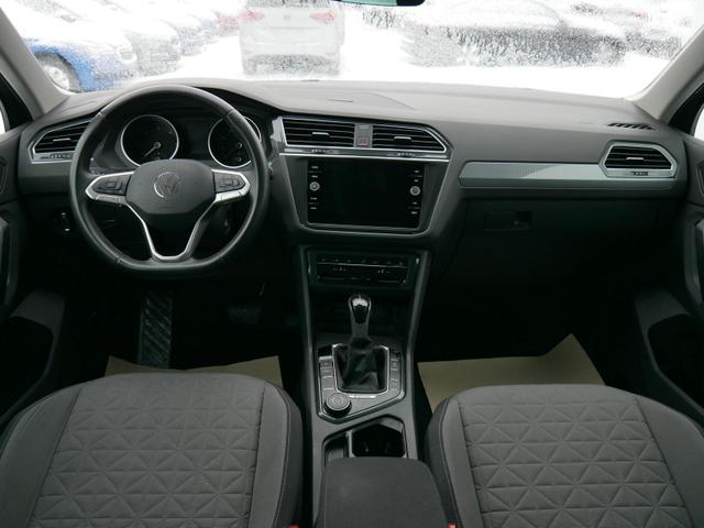 Volkswagen Tiguan LIFE 2.0 TDI DPF DSG 4M LIFE*AHK*ACC*ALLRAD*LED* NAVI*PDC*WINTERPAKET*TEMPOMAT* 