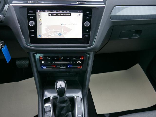 Volkswagen Tiguan LIFE 2.0 TDI DPF DSG 4M LIFE*AHK*ACC*ALLRAD*LED* NAVI*PDC*WINTERPAKET*TEMPOMAT* 