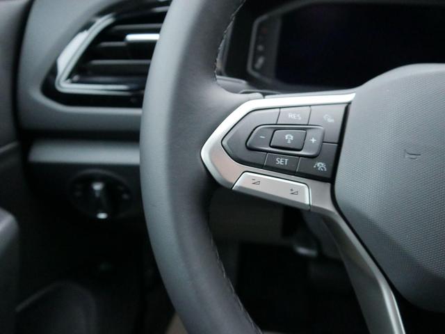 Volkswagen T-Roc Style 1,5 TSI DSG*AHK*ACC*MATRIX-LED*SHZ*PDC*KAMERA*TEMPOMAT*19-ZOLL 