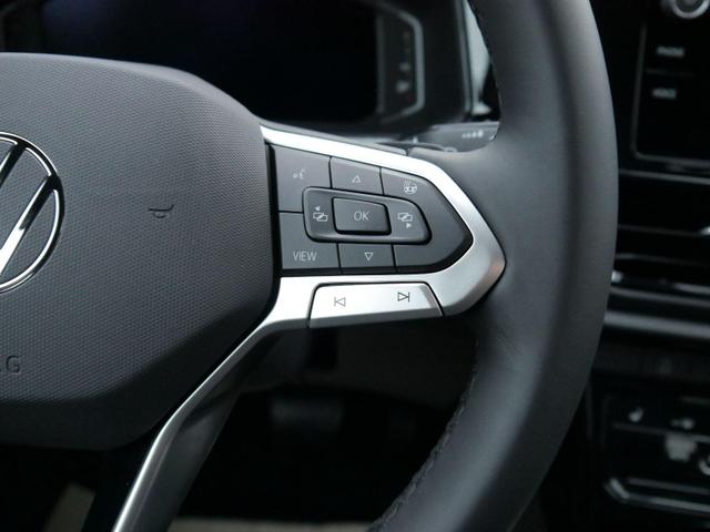 Volkswagen T-Roc Style 1,5 TSI DSG*AHK*ACC*MATRIX-LED*SHZ*PDC*KAMERA*TEMPOMAT*19-ZOLL 