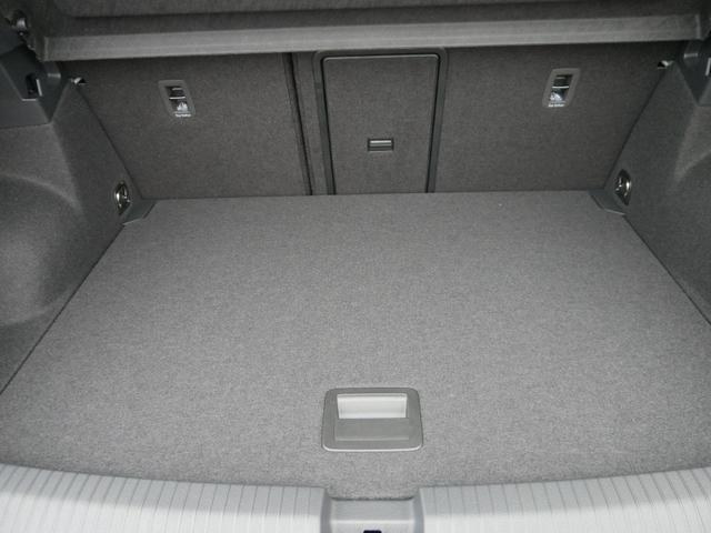 Volkswagen T-Roc Style 1,5 TSI DSG*AHK*ACC*MATRIX-LED*SHZ*PDC*KAMERA*TEMPOMAT*19-ZOLL 