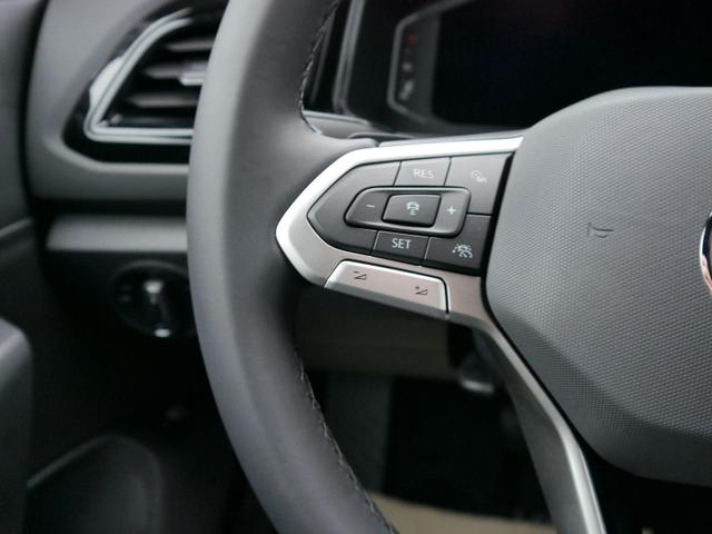 Volkswagen T-Roc Style 1,5 TSI DSG*AHK*ACC*MATRIX-LED*SHZ*PDC*KAMERA*TEMPOMAT*19-ZOLL 