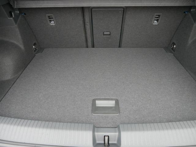 Volkswagen T-Roc Style 1,5 TSI DSG*AHK*ACC*MATRIX-LED*SHZ*PDC*KAMERA*TEMPOMAT*19-ZOLL 