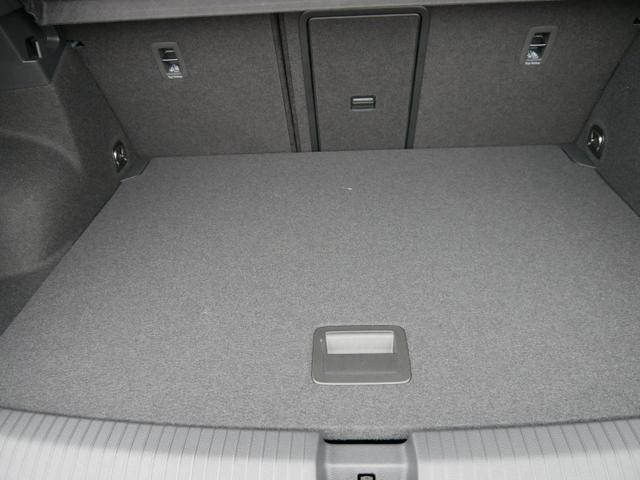 Volkswagen T-Roc Style 1,5 TSI DSG*AHK*ACC*MATRIX-LED*SHZ*PDC*KAMERA*TEMPOMAT*19-ZOLL 