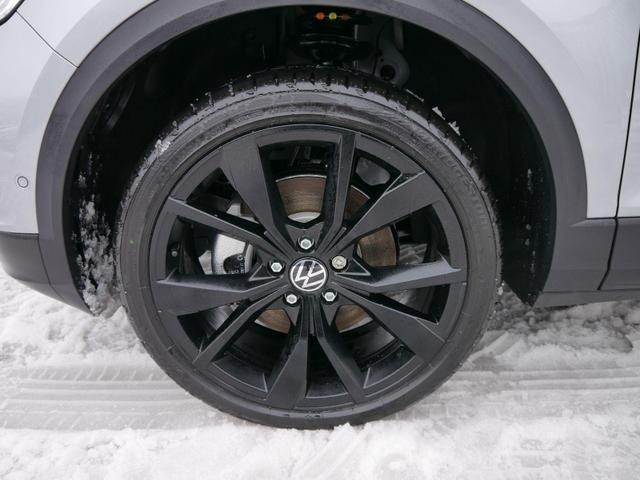 Volkswagen T-Roc Black Style 1,5 TSI DSG*AHK*ACC*MATRIX-LED*SHZ*PDC*KAMERA*TEMPOMAT*19-ZOLL 