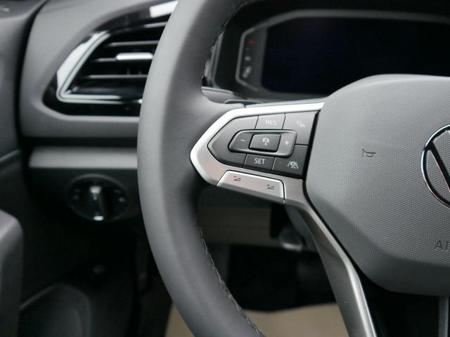 T-Roc Style 1,5 TSI DSG*AHK*ACC*MATRIX-LED*SHZ*PDC*KAMERA*TEMPOMAT*19-ZOLL 