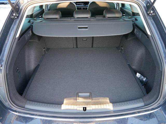 Seat Leon Sportstourer FR 1.5 eTSI Kombi DSG*AHK-SCHWENKBAR*NAVI*TEMPOMAT*3-ZONE KILMAAUTOMATIK 