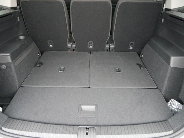 Touran Comfortline 2.0 TDI COMFORTLINE*NAVI*TEMPOMAT*KESSY*RFK*SHZ*3-ZONE KLIMAAUTOMATIK* 