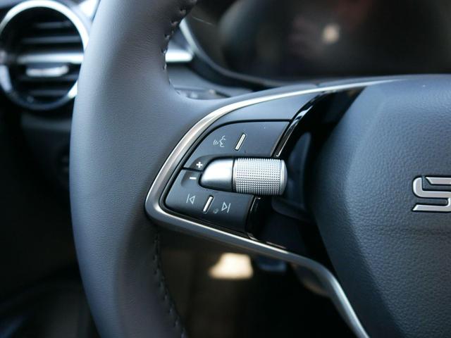 Skoda Fabia Selection 1.0 TSI DSG DSG*PDC-HINTEN*SHZ*KEYLESS-GO*SMARTLINK*LED*VIRTUAL COCKPIT* 