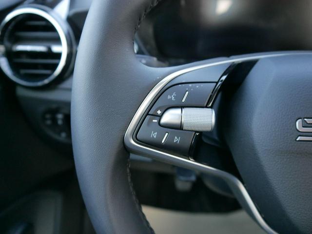 Skoda Fabia Selection 1.0 TSI*LED*PDC-HI*SMARTLINK*SHZ*BLUETOOTH*FRONT-ASSIST 