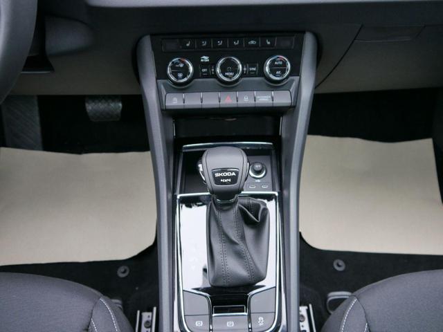 Skoda Karoq Selection 2.0 TDI DSG 4x4*AHK*PDC-HI*LED*SHZ*SMARTLINK*TEMPOMAT 