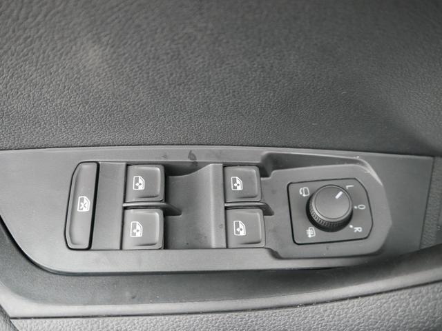 Skoda Karoq Sportline 2.0 TSI 4x4 DSG*AHK*ACC*PDC-HI*LED*SHZ*TEMPOMAT*SMARTLINK 