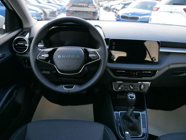 Skoda Fabia Selection 1.0 TSI *NAVI-&Uuml;BER-SMARTLINK*PDC-HI*LED*SHZ*KLIMA*RADIO 