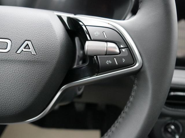 Skoda Fabia Selection 1.0 TSI *PDC-HI*LED*SHZ*NAVI-&Uuml;BER-SMARTLINK*KLIMA*BLUETOOTH 