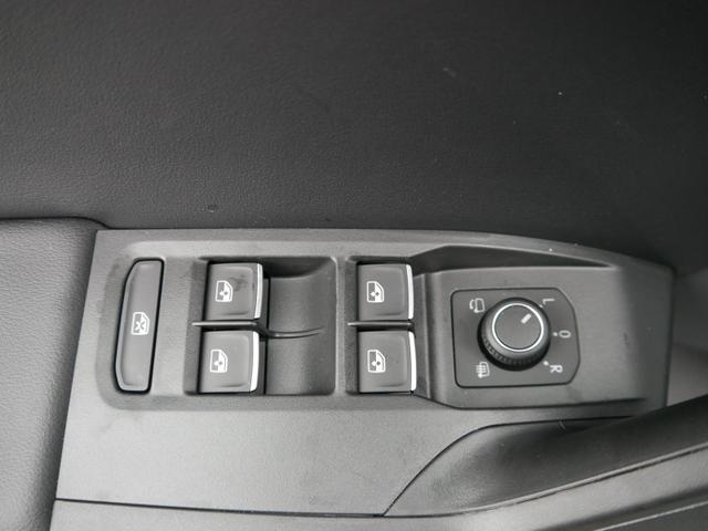 Seat Leon FR 2.0 TDI DSG*RFK*NAVI*TEMPOMAT*TRAVEL ASSIST* FULL LINK* KEYLESS-GO* 