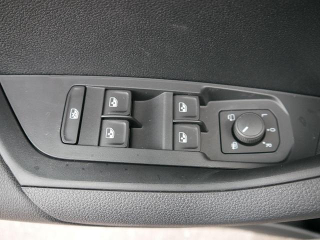 Skoda Karoq Selection 2.0 TDI DSG 4x4 4x4*AHK*TEMPOMAT*SMARTLINK*KLIMAAUTOMATIK*SHZ*LED 