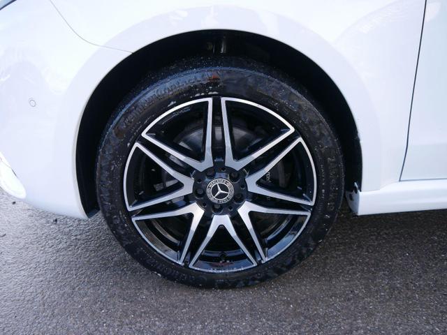 Mercedes-Benz V-Klasse AVANTGARDE Edition V 300d 4M * 9G-TRONIC AMG LINE LEDER PARK-& FAHRASSISTENZPAKET PANORAMA LED AHK 