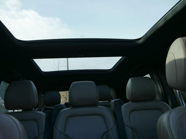 Mercedes-Benz V-Klasse AVANTGARDE Edition V 300d 4M * 9G-TRONIC AMG LINE LEDER PARK-& FAHRASSISTENZPAKET PANORAMA LED AHK 