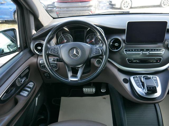 Mercedes-Benz V-Klasse AVANTGARDE Edition V 300d 4M * 9G-TRONIC AMG LINE LEDER PARK-& FAHRASSISTENZPAKET PANORAMA LED AHK 