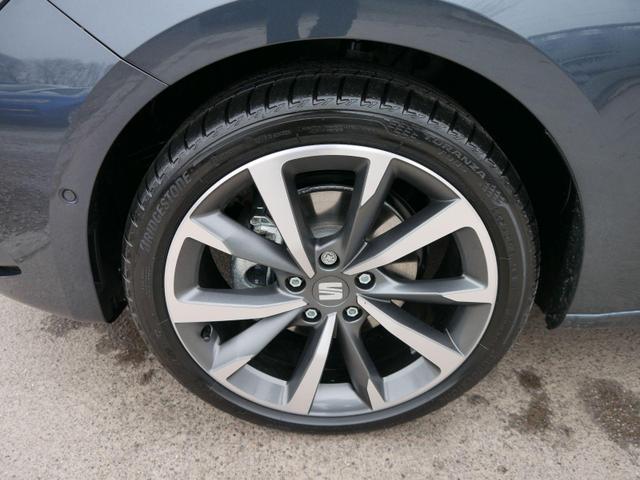 Leon FR 1.5 eTSI DSG*RFK*TEMPOMAT*NAVI*KEYLESS-GO*SHZ*3-ZONE KLIMAAUTOMATIK* 