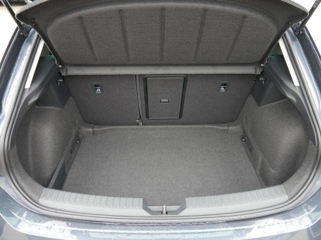 Leon FR 1.5 eTSI DSG*RFK*TEMPOMAT*NAVI*KEYLESS-GO*SHZ*3-ZONE KLIMAAUTOMATIK* 