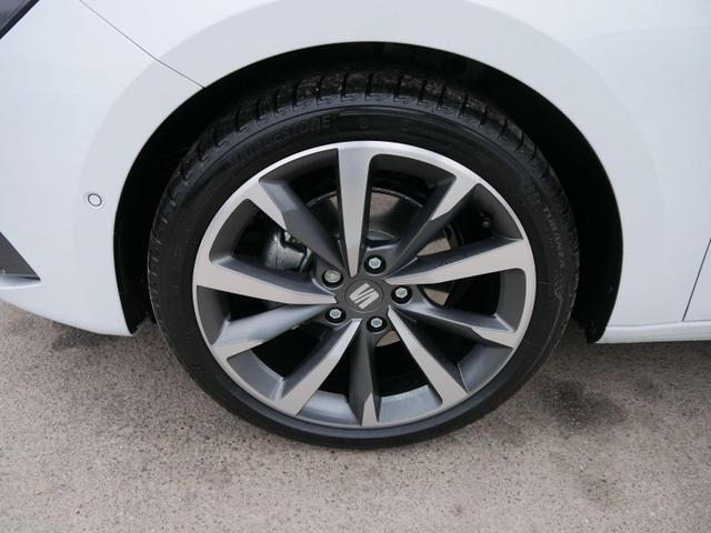 Seat Leon FR 2.0 TDI DSG*RFK*NAVI*TEMPOMAT*TRAVEL ASSIST* FULL LINK* KEYLESS-GO* 
