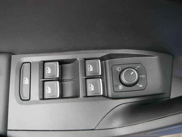 Seat Leon FR 2.0 TDI DSG*RFK*NAVI*TEMPOMAT*TRAVEL ASSIST* FULL LINK* KEYLESS-GO* 