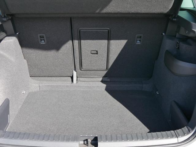 Skoda Karoq Selection TOP PLUS Edition 1,5 TSI DSG*SMARTLINK*LED*PDC*KAMERA*TEMPOMAT*SHZ 