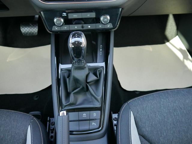 Skoda Kamiq Premium 130 Jahre Edition 1,5 TSI DSG*AHK-SCHWENKBAR*PDC*LED*KAMERA*SHZ*TEMPOMAT 