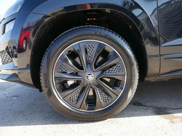 Skoda Karoq Sportline 2.0 TSI 4x4 DSG DSG*ACC*AHK-SCHWENKBAR*PDC-HINTEN*KESSY*LENKRADHEIZUNG* 