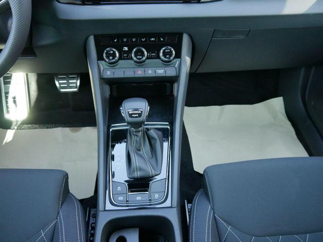 Skoda Karoq Sportline 2.0 TSI 4x4 DSG DSG*ACC*AHK-SCHWENKBAR*PDC-HINTEN*KESSY*LENKRADHEIZUNG* 