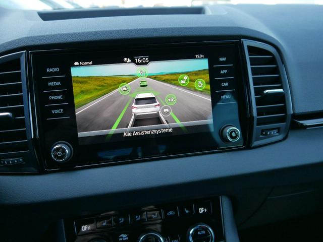 Skoda Karoq Sportline 2.0 TSI 4x4 DSG DSG*ACC*AHK-SCHWENKBAR*PDC-HINTEN*KESSY*LENKRADHEIZUNG* 