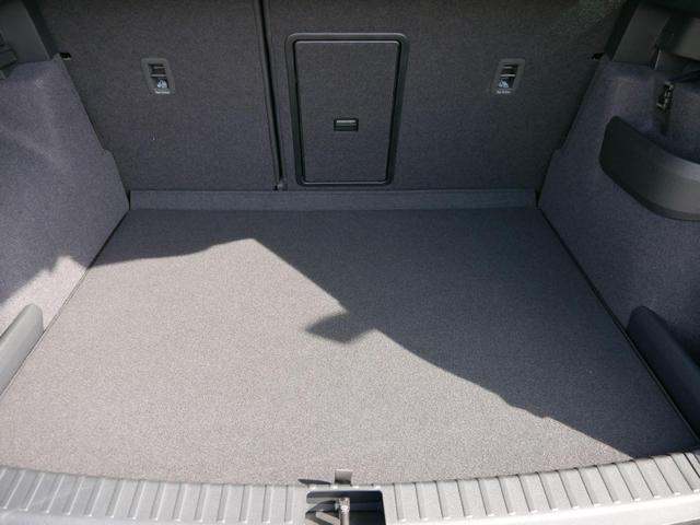 Skoda Karoq Sportline 2.0 TDI 4x4 DSG*AHK-SCHWENKBAR*ACC*PDC-HI*LED*SHZ*TEMPOMAT*KLIMA 