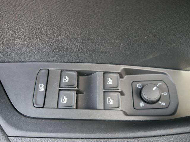 Skoda Karoq Sportline 2.0 TSI 4x4 DSG DSG*ACC*AHK-SCHWENKBAR*PDC-HINTEN*KESSY*LENKRADHEIZUNG* 