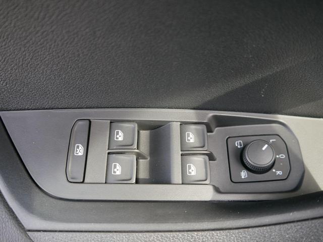 Skoda Karoq Sportline 2.0 TSI 4x4 DSG DSG*ACC*AHK-SCHWENKBAR*PDC-HINTEN*KESSY*LENKRADHEIZUNG* 