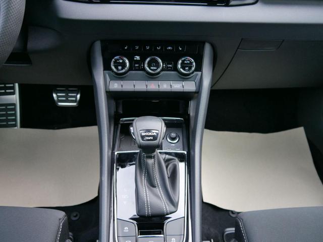 Skoda Karoq Sportline 2.0 TSI 4x4 DSG DSG*ACC*AHK-SCHWENKBAR*PDC-HINTEN*KESSY*LENKRADHEIZUNG* 