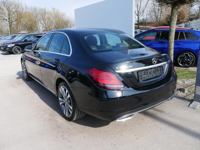 Mercedes-Benz C-Klasse AVANTGARDE C 300 de 9G-TRONIC Avantgarde*NAVI*PDC*LED*SHZ*TEMPOMAT*KLIMAAUTOMATIK*18-ALU 