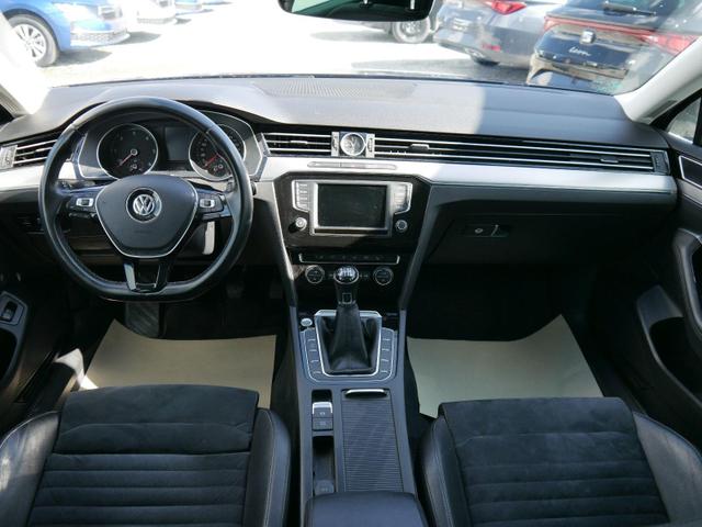 Volkswagen Passat Variant Highline 2.0 TDI HIGHLINE*NAVI*LED*PDC*KAMERA*TEMPOMAT*KEYLESS-GO 