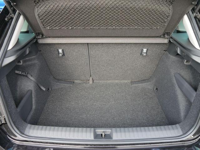 Skoda Kamiq Selection 1.0 TSI DSG*PDC-HINTEN*TEMPOMAT*SMARTLINK*SHZ*LED*KLIMAAUTOMATIK* 